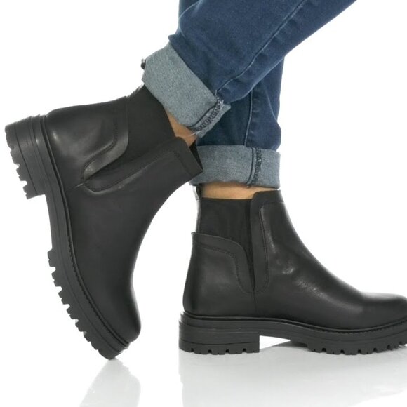 Steve Madden Moira Chelsea Boot in Color Black Leather - Picture 2 of 11